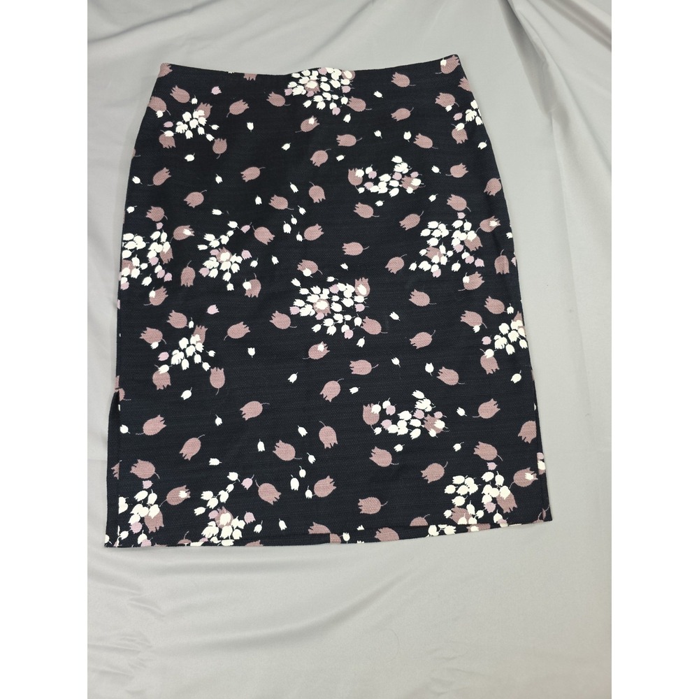 LOFT Ann Taylor Black White Floral Pencil Skirt Stretch Size 8 Knee Length